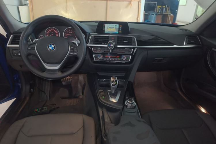 Used BMW 3 Series 2017 320Li M Sport Edition Center Console