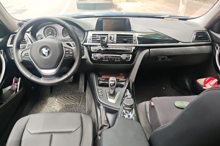 Used BMW 3 Series 2017 320Li M Sport Edition Center Console