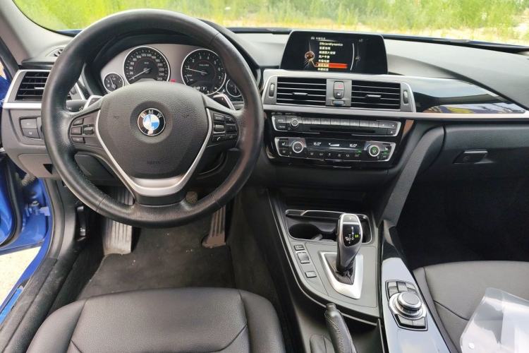 Used BMW 3 Series 2017 320Li M Sport Edition Center Console