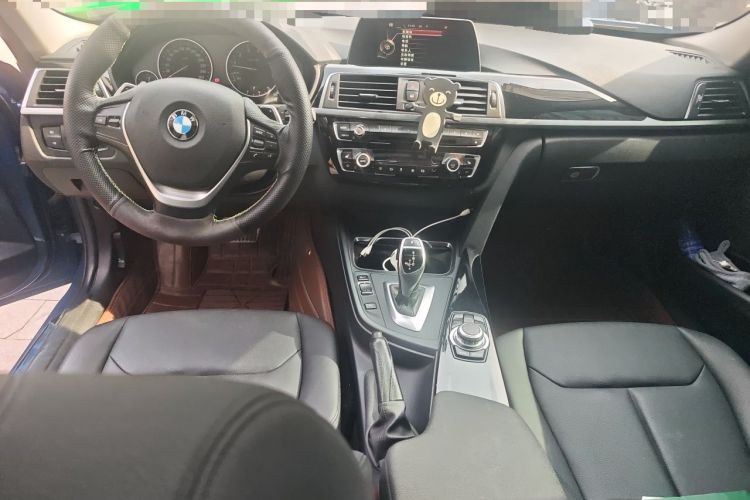 Used BMW 3 Series 2017 320Li M Sport Edition Center Console