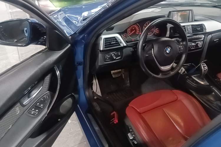 Used BMW 3 Series 2017 320i M Sport Driver Seat