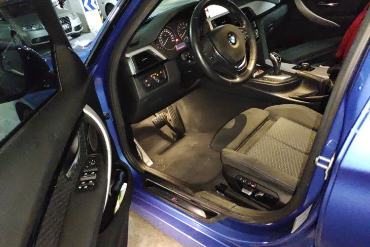 Used BMW 3 Series 2017 320i M Sport Driver Seat