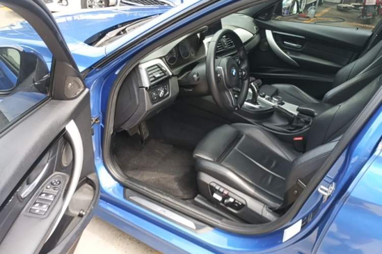 Used BMW 3 Series 2017 330i M Sport Edition Driver Seat