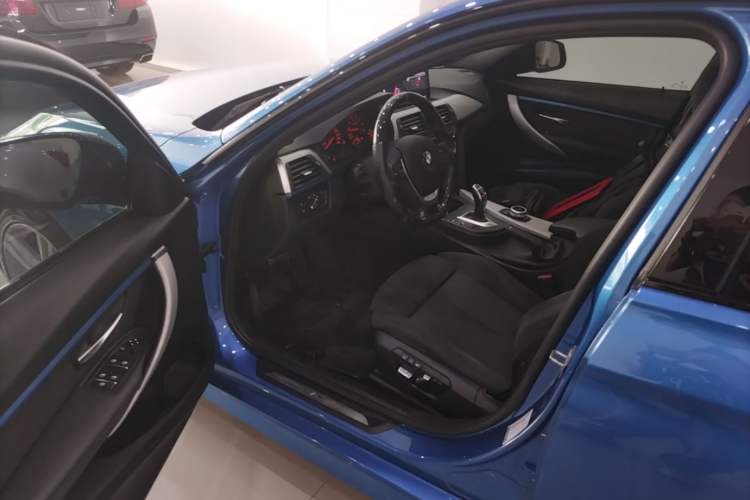 Used BMW 3 Series 2017 320i M Sport Driver Seat