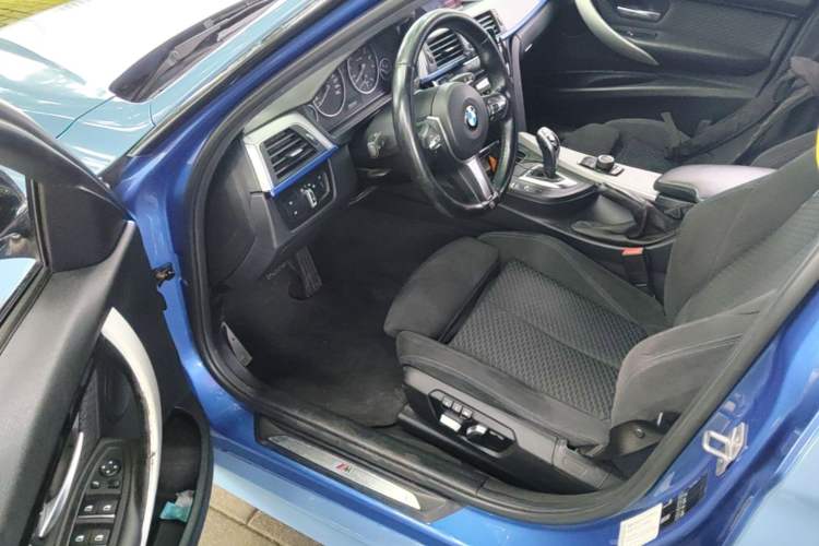Used BMW 3 Series 2017 320i M Sport Driver Seat