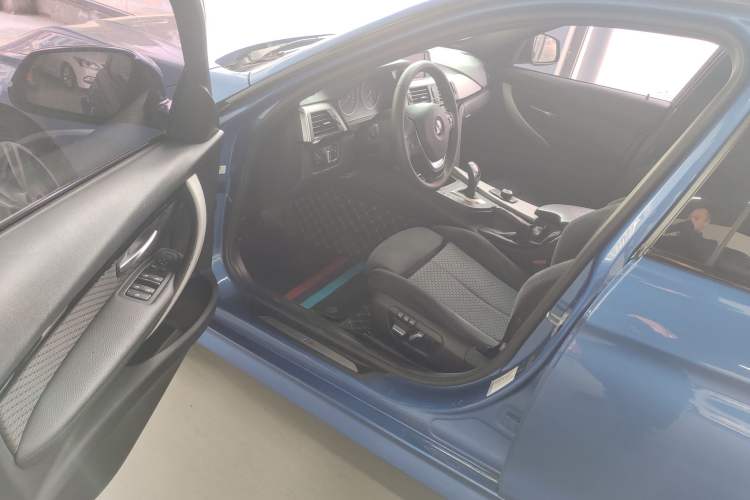 Used BMW 3 Series 2017 320i M Sport Driver Seat