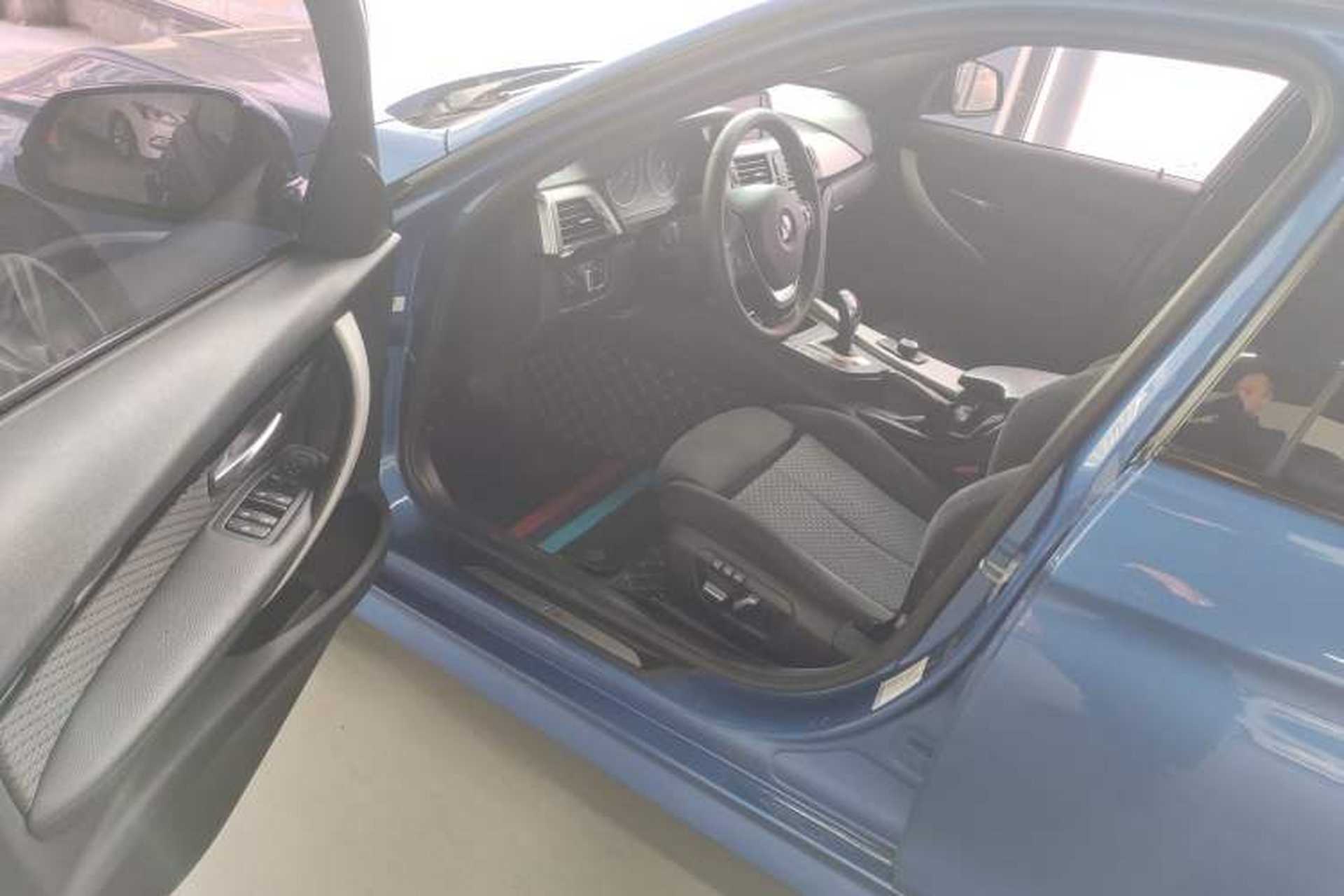 Used BMW 3 Series 2017 320i M Sport Driver Seat