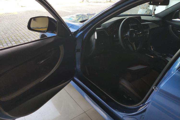 Used BMW 3 Series 2017 320i M Sport Driver Seat