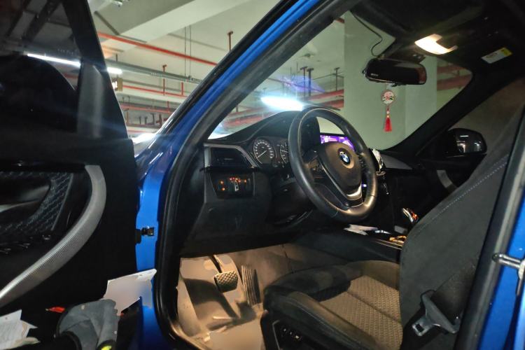 Used BMW 3 Series 2017 320i M Sport Driver Seat