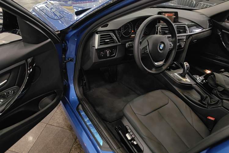 Used BMW 3 Series 2017 320Li M Sport Edition Driver Seat