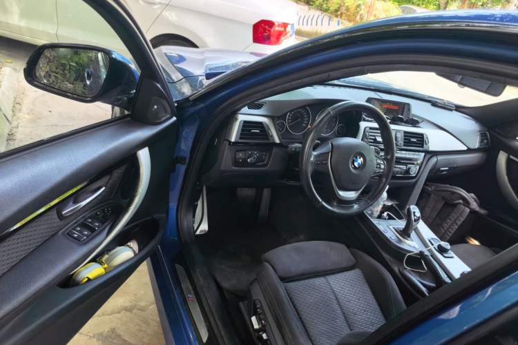 Used BMW 3 Series 2017 320i M Sport Driver Seat