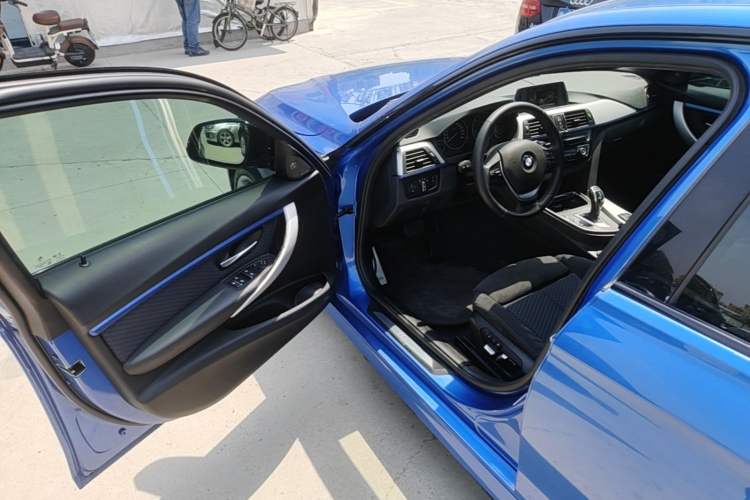 Used BMW 3 Series 2017 320i M Sport Driver Seat