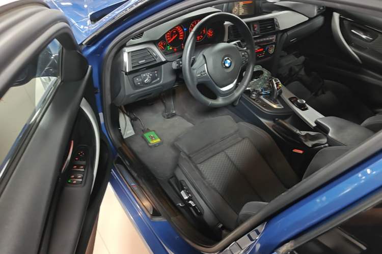 Used BMW 3 Series 2017 320i M Sport Driver Seat
