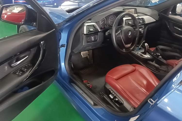 Used BMW 3 Series 2017 320i M Sport Driver Seat