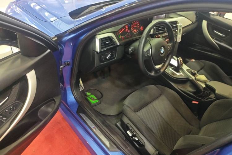 Used BMW 3 Series 2017 320i M Sport Driver Seat