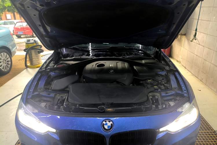Used BMW 3 Series 2017 320Li M Sport Edition Engine Bay