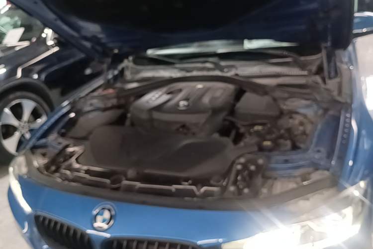 Used BMW 3 Series 2017 320i M Sport Engine Bay