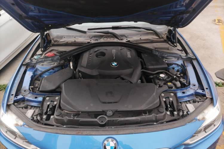 Used BMW 3 Series 2017 320i M Sport Engine Bay