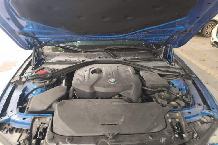 Used BMW 3 Series 2017 320i M Sport Engine Bay