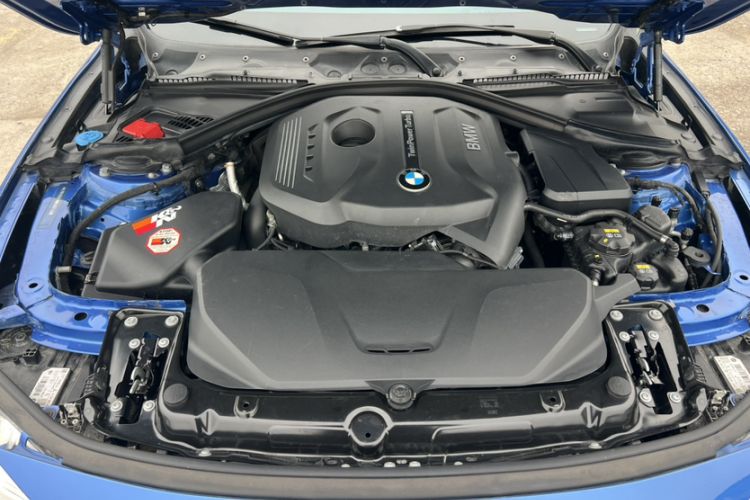 Used BMW 3 Series 2017 320i M Sport Engine Bay