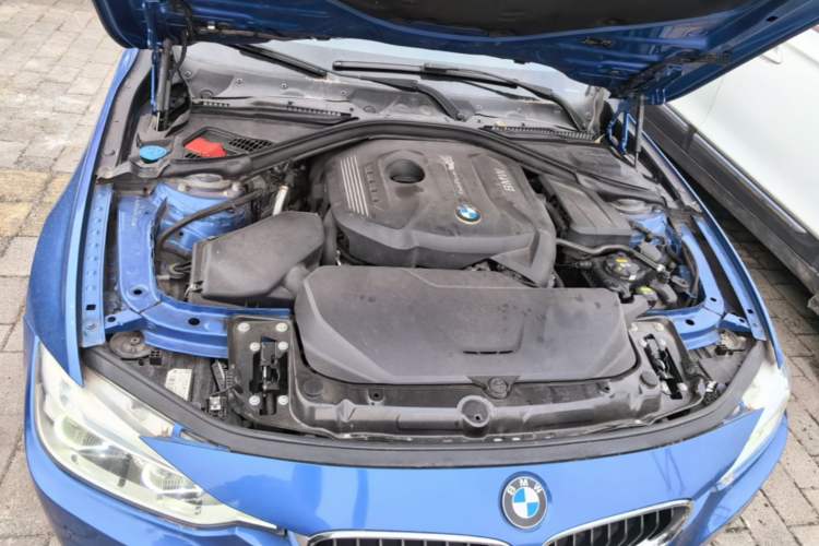 Used BMW 3 Series 2017 320i M Sport Engine Bay