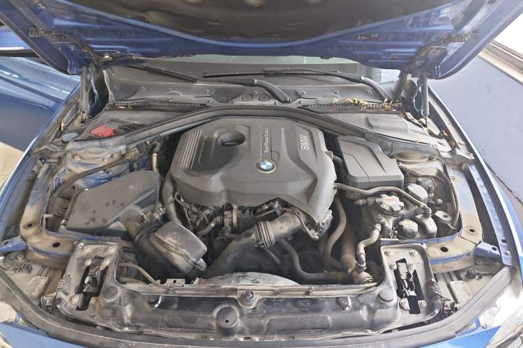 Used BMW 3 Series 2017 320i M Sport Engine Bay