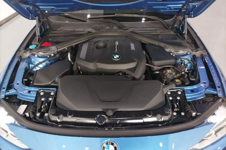 Used BMW 3 Series 2017 320i M Sport Engine Bay
