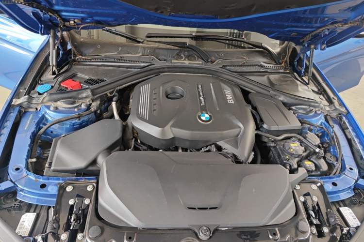 Used BMW 3 Series 2017 320i M Sport Engine Bay