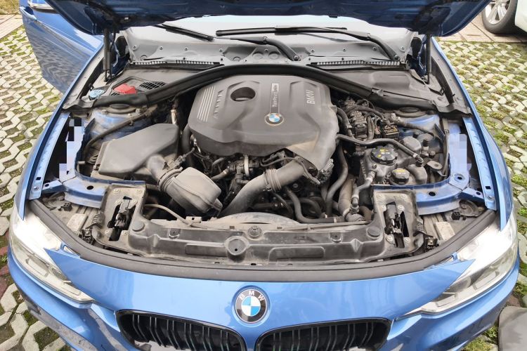 Used BMW 3 Series 2017 320i M Sport Engine Bay