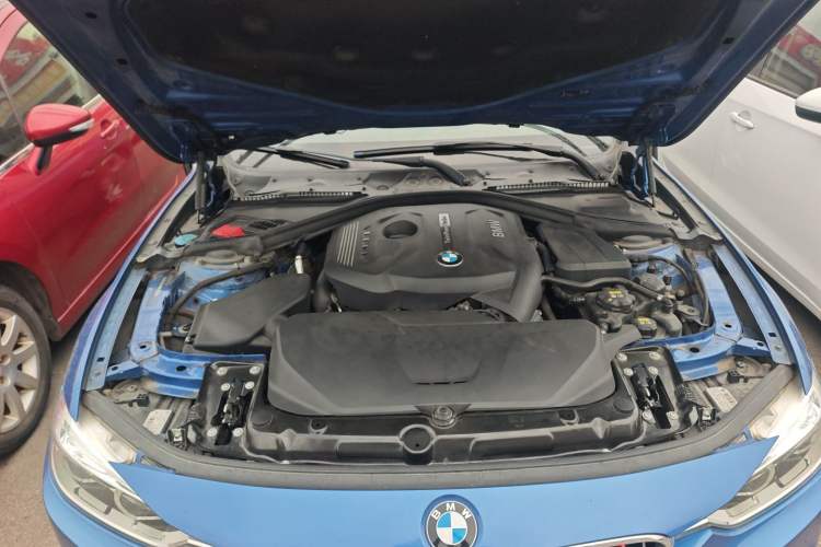Used BMW 3 Series 2017 320i M Sport Engine Bay
