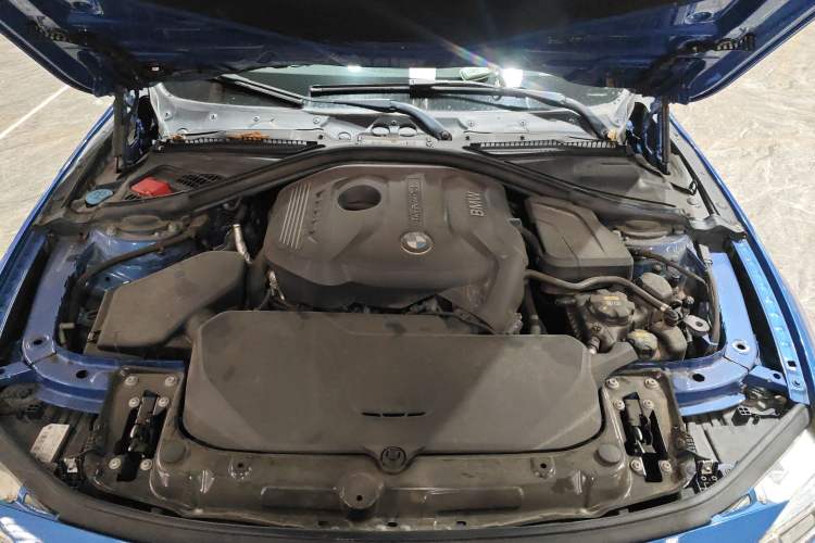 Used BMW 3 Series 2017 320i M Sport Engine Bay