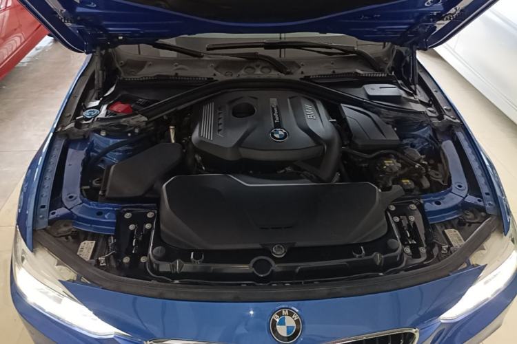 Used BMW 3 Series 2017 320i M Sport Engine Bay