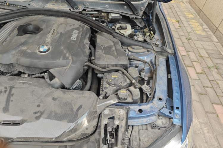Used BMW 3 Series 2017 320i M Sport Engine Bay Left