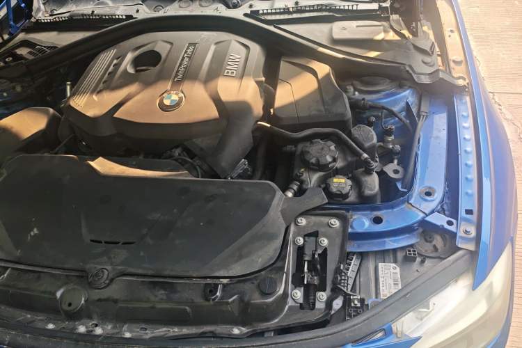 Used BMW 3 Series 2017 320i M Sport Engine Bay Left