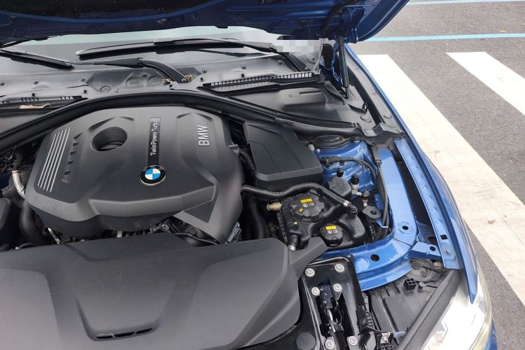 Used BMW 3 Series 2017 320i M Sport Engine Bay Left