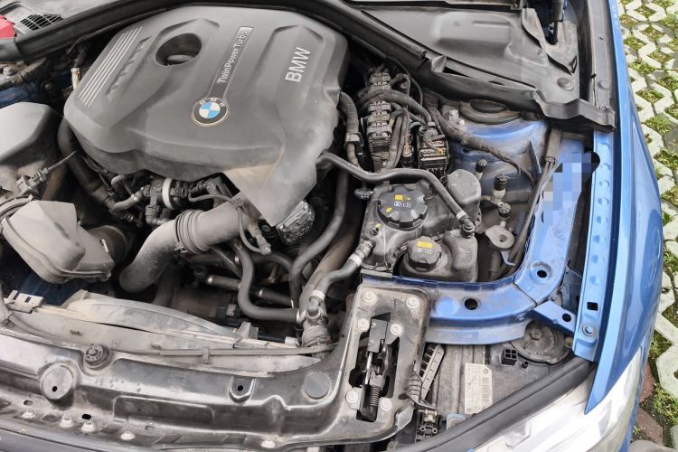 Used BMW 3 Series 2017 320i M Sport Engine Bay Left
