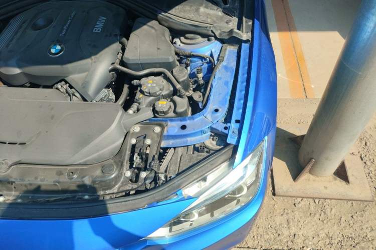 Used BMW 3 Series 2017 320i M Sport Engine Bay Left