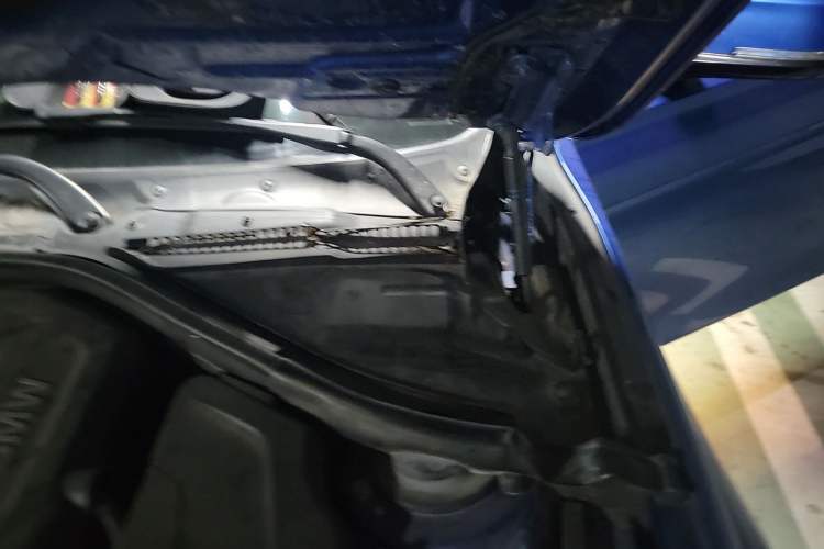 Used BMW 3 Series 2017 320Li M Sport Edition Engine Bay Left