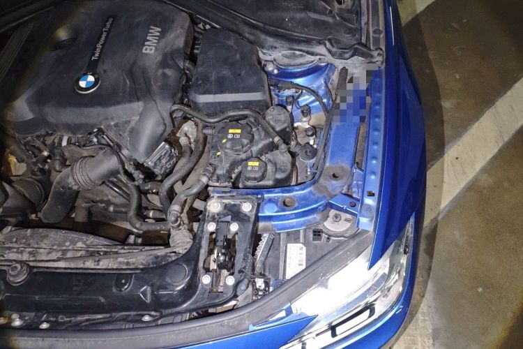 Used BMW 3 Series 2017 320i M Sport Engine Bay Left