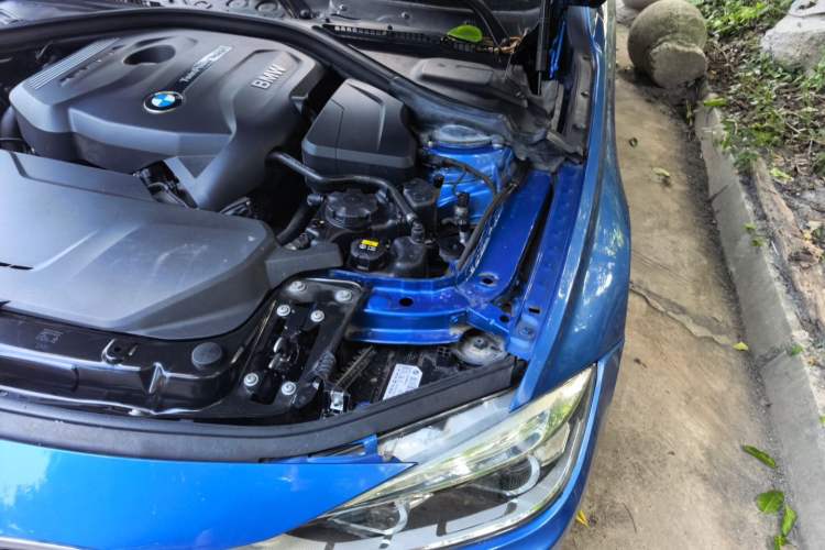Used BMW 3 Series 2017 320i M Sport Engine Bay Left
