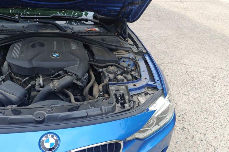 Used BMW 3 Series 2017 320i M Sport Engine Bay Left