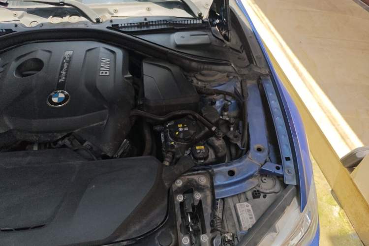 Used BMW 3 Series 2017 320i M Sport Engine Bay Left