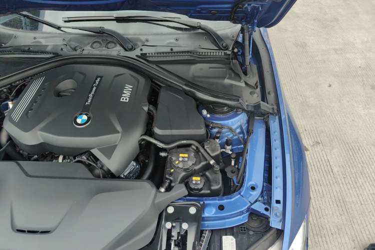 Used BMW 3 Series 2017 320i M Sport Engine Bay Left