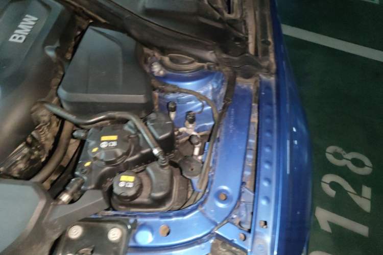 Used BMW 3 Series 2017 320i M Sport Engine Bay Left