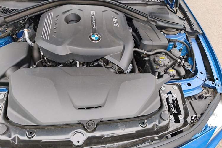 Used BMW 3 Series 2017 320i M Sport Engine Bay Left