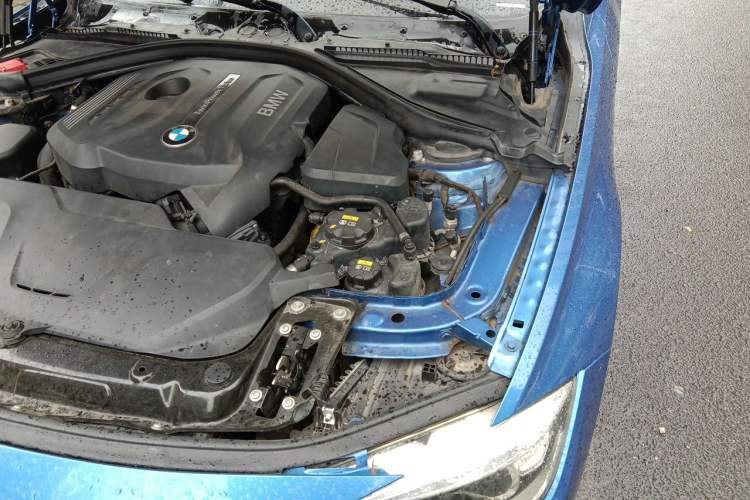 Used BMW 3 Series 2017 330i M Sport Edition Engine Bay Left