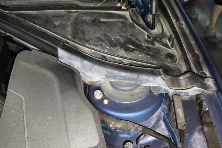 Used BMW 3 Series 2017 330i M Sport Edition Engine Bay Left