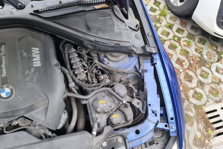 Used BMW 3 Series 2017 320i M Sport Engine Bay Left