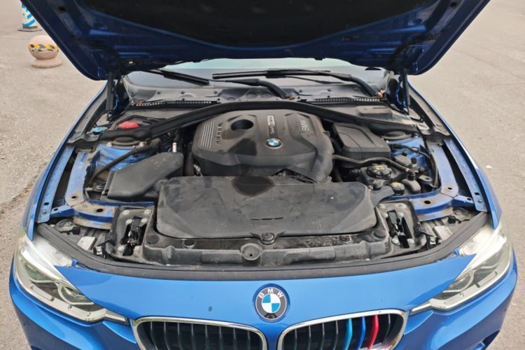 Used BMW 3 Series 2017 320i M Sport Engine Bay