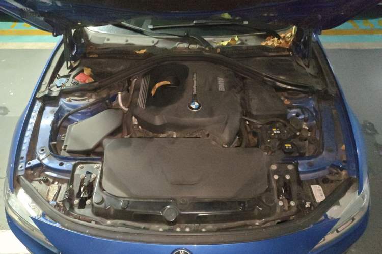 Used BMW 3 Series 2017 320i M Sport Engine Bay